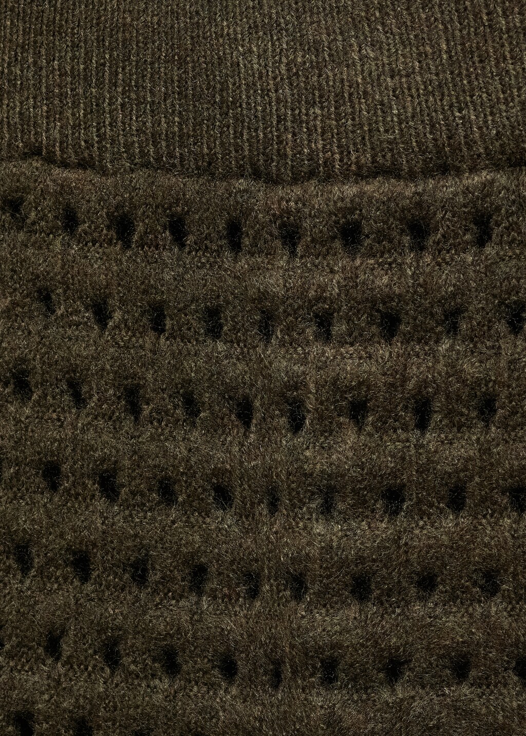 Knitted skirt with openwork details - Details of the article 8