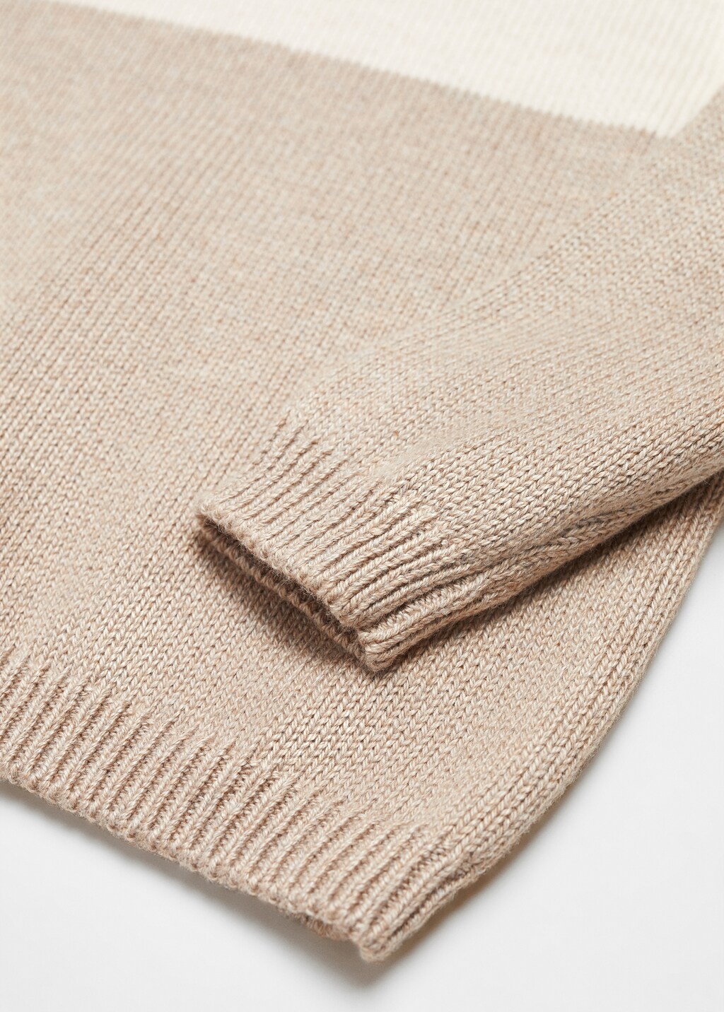 Contrasting knit sweater - Details of the article 8