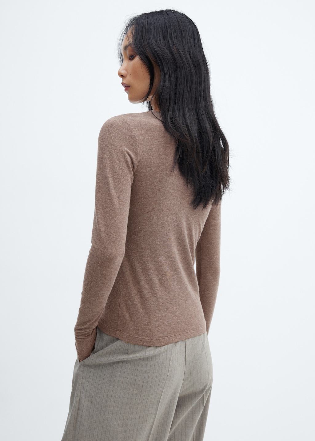 Round-neck knitted t-shirt - Reverse of the article