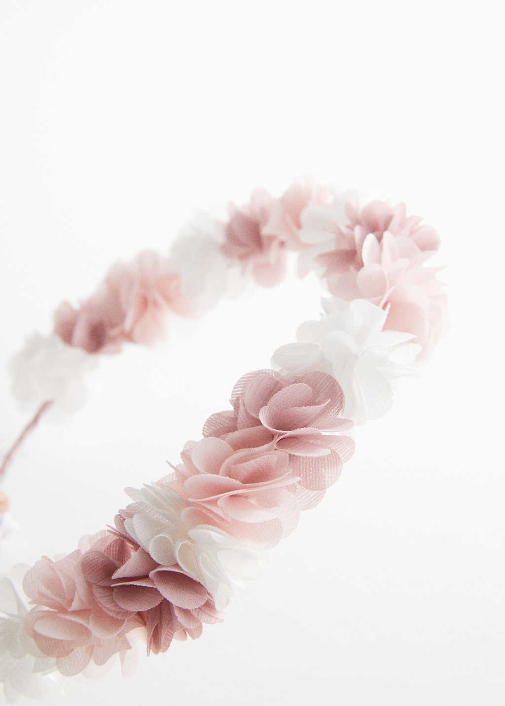 Headband with embossed flowers - Details of the article 1