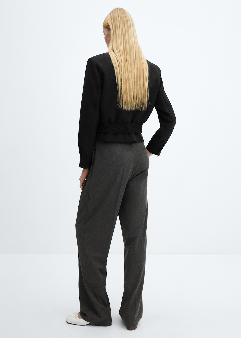 Wideleg pleated trousers - Reverse of the article