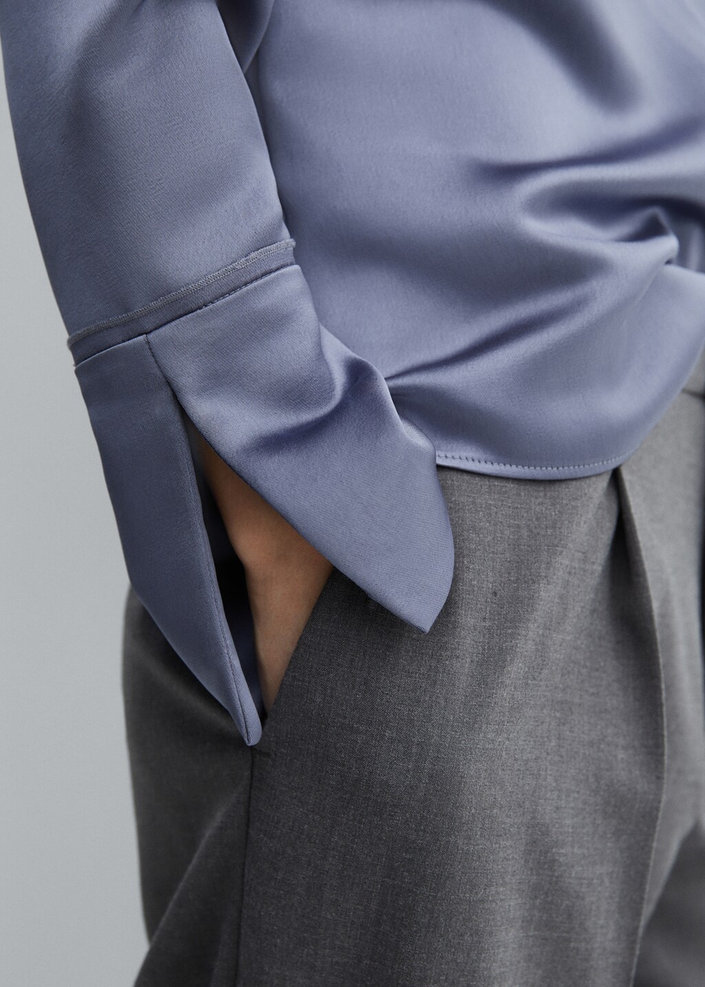 Satin buttoned shirt - Details of the article 6