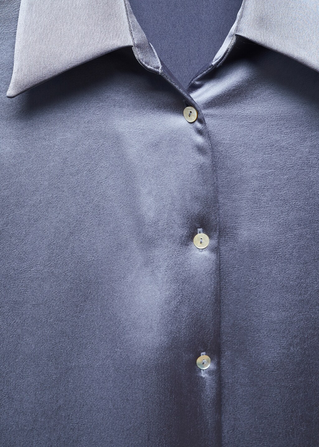 Satin buttoned shirt - Details of the article 8