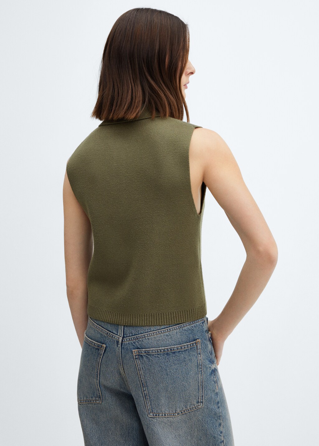 Knitted gilet with button collar - Reverse of the article