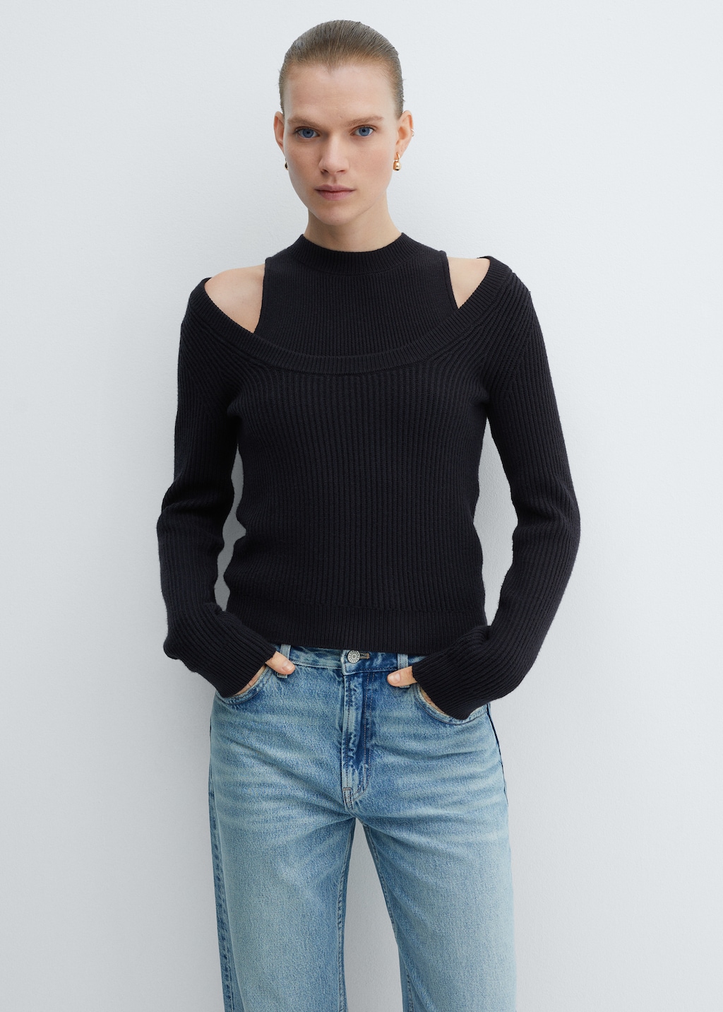 Low-cut neck sweater - Medium plane