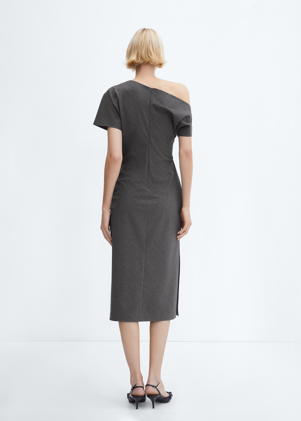 Asymmetrical dress with side slit - Reverse of the article