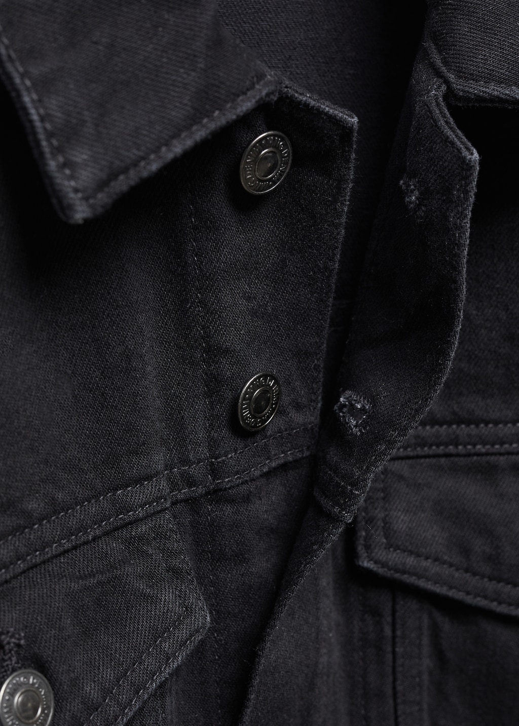 Pocketed denim jacket - Details of the article 8