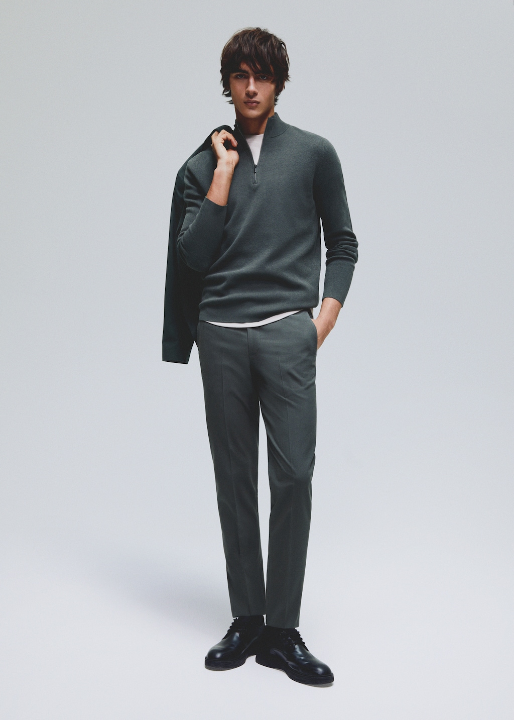 Slim fit wool suit trousers - Details of the article 5