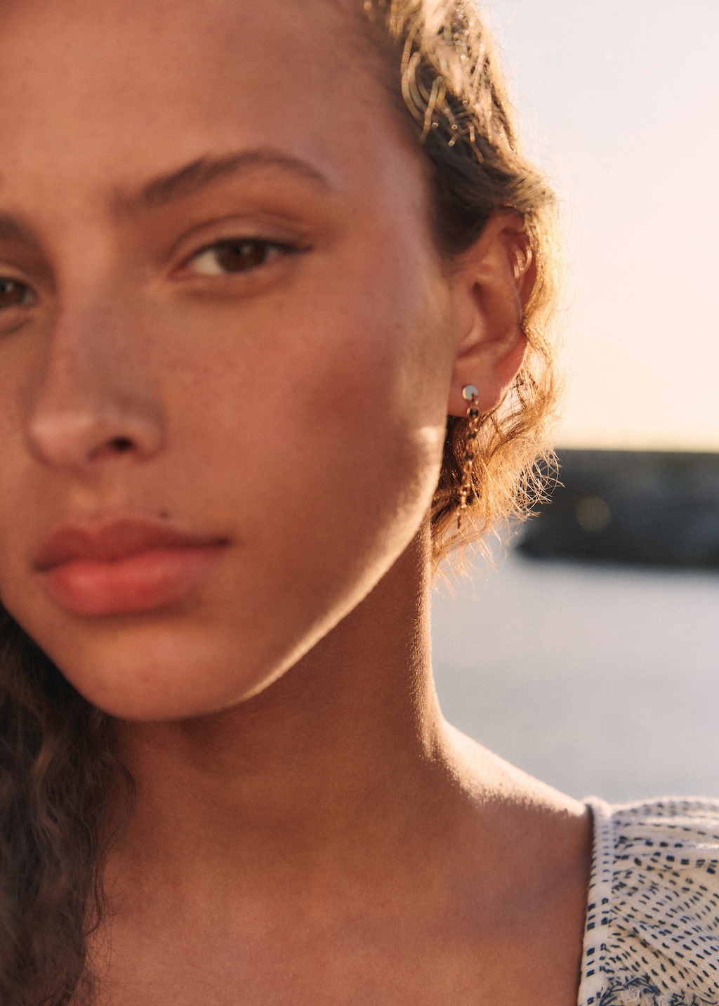 Boucles d'oreilles pendantes cercles - Détail de l'article 6