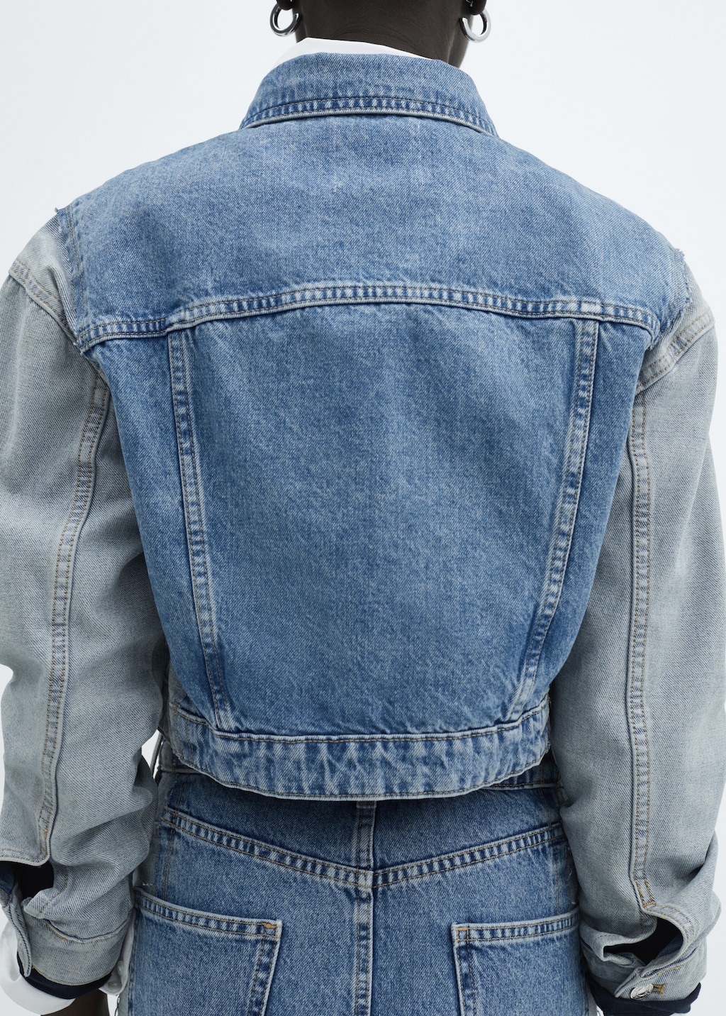 Two-tone cropped denim jacket - Details of the article 6