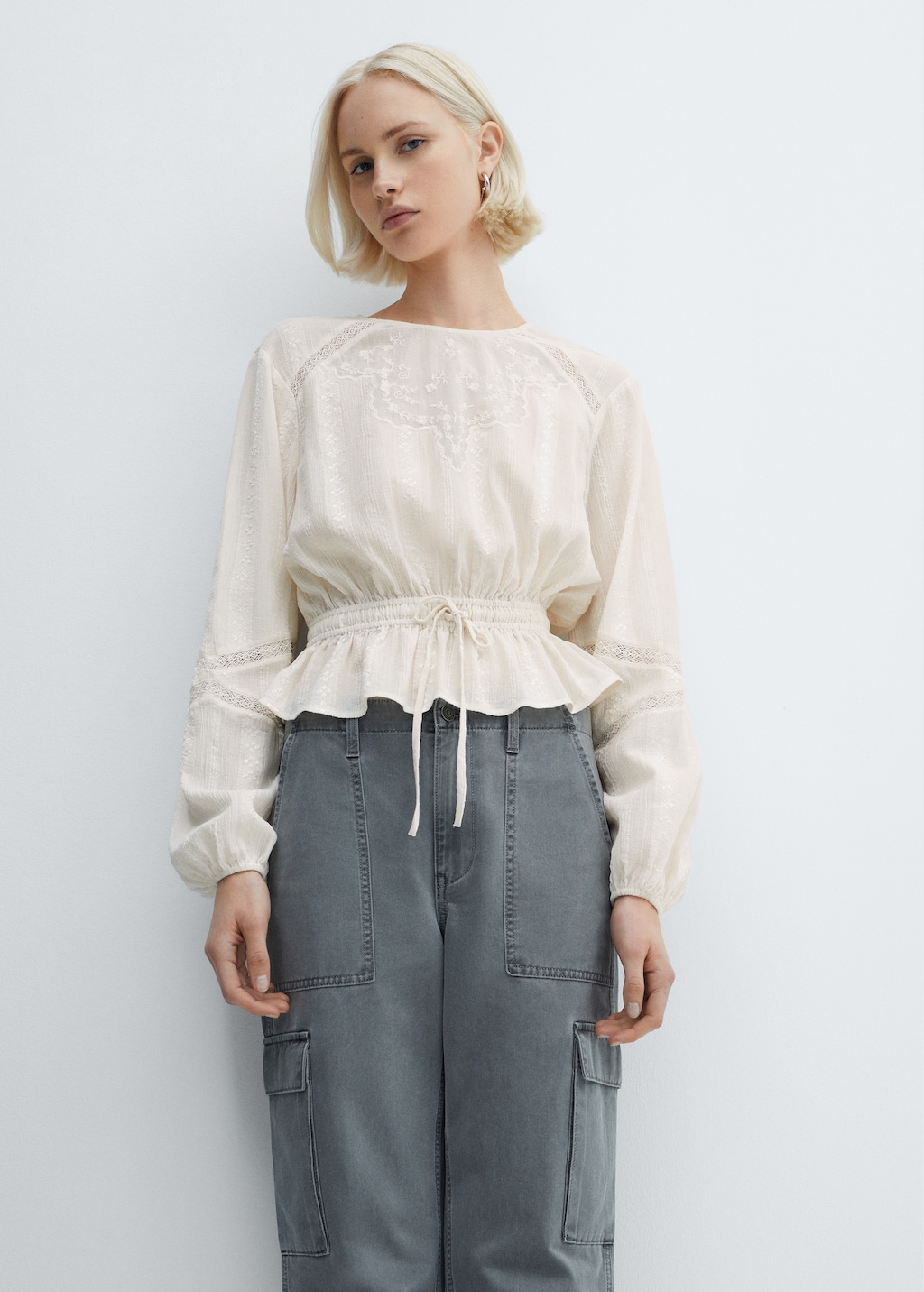 Embroidered puff-sleeve blouse - Medium plane