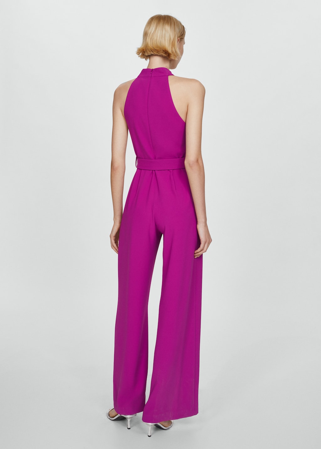 Jumpsuit with crossover collar and belt - Reverse of the article