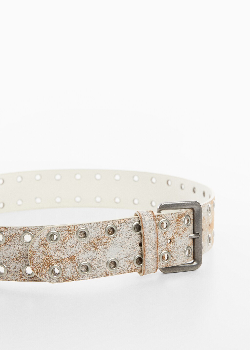 Die-cut belt with a worn effect - Details of the article 1