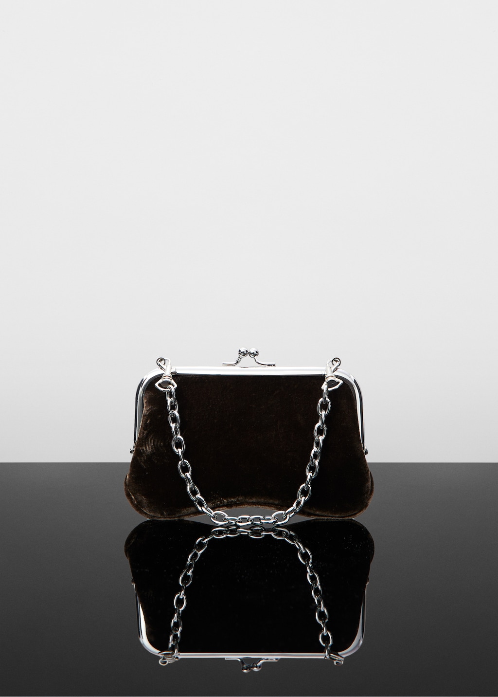 Chain velvet bag - Article without model