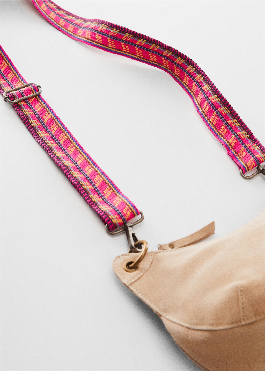 Patterned bag strap - Details of the article 1