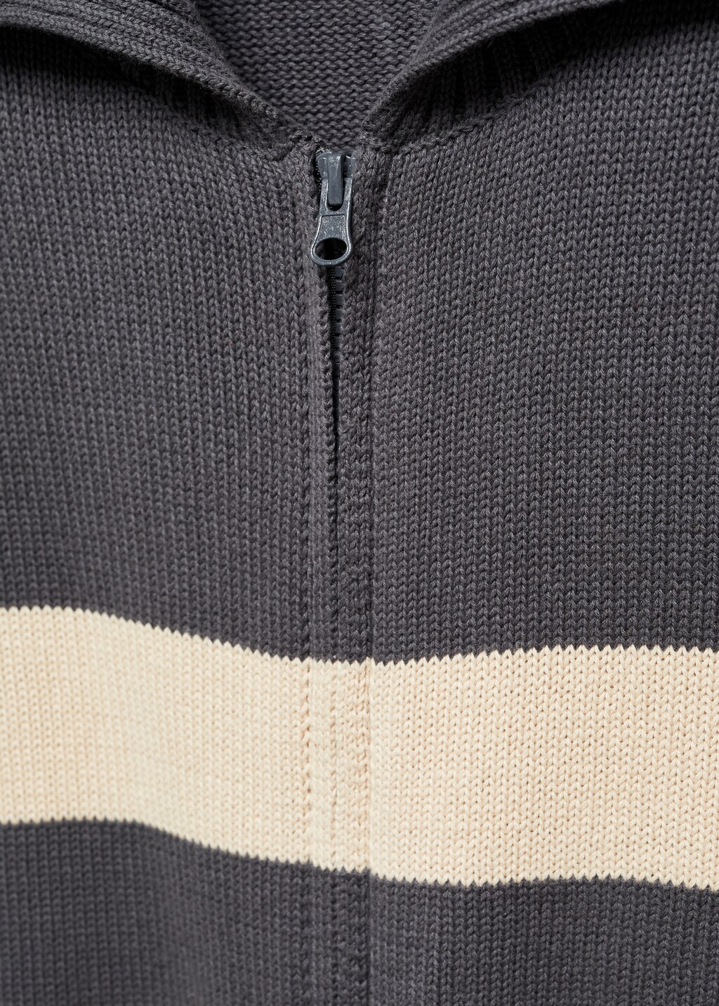 Zip knit sweater - Details of the article 8