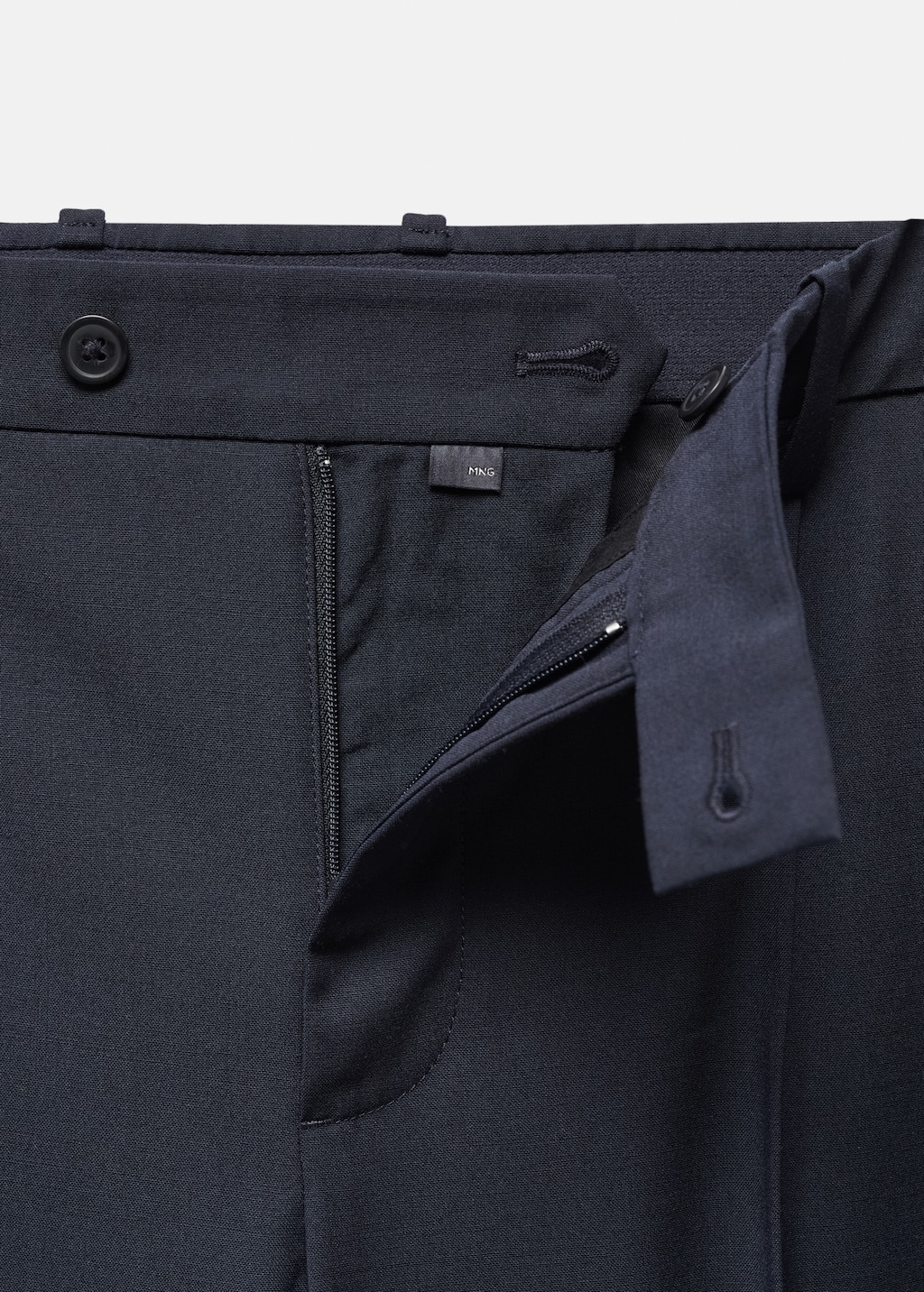 Cold wool trousers with pleat detail - Details of the article 8