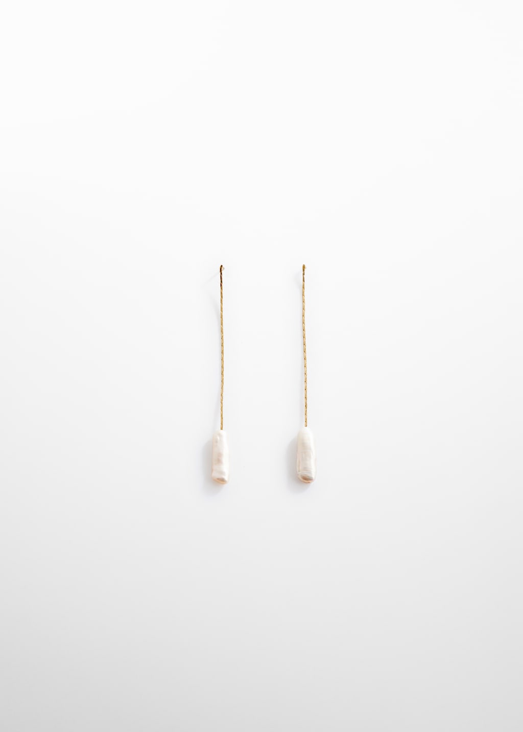 Natural pearl thread earrings - Article without model