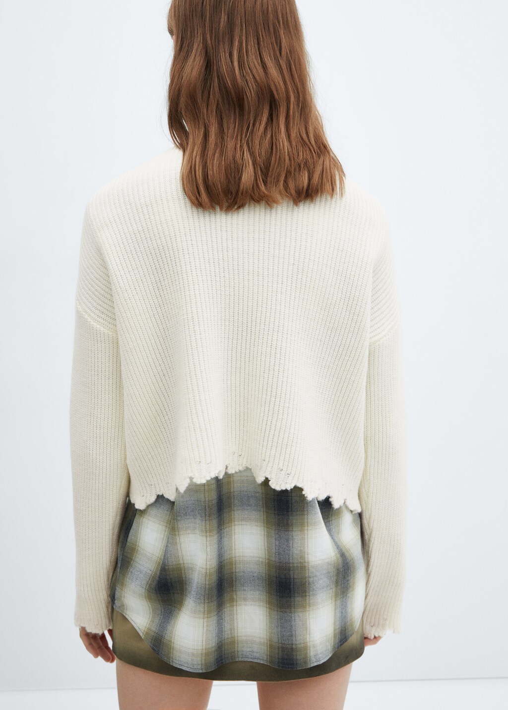 Round-neck knitted sweater - Reverse of the article