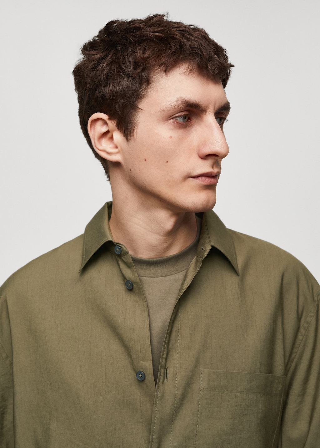 Regular-fit shirt with chest pocket - Details of the article 1