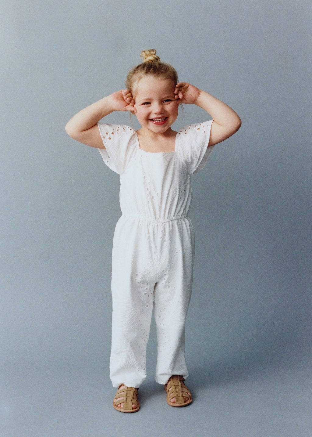 Jumpsuit met broderie anglaise - Detail van het artikel 6