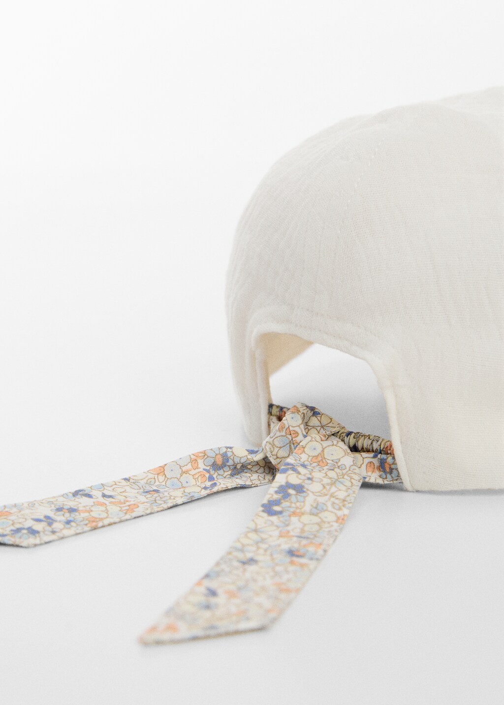 Bow cap - Details of the article 1