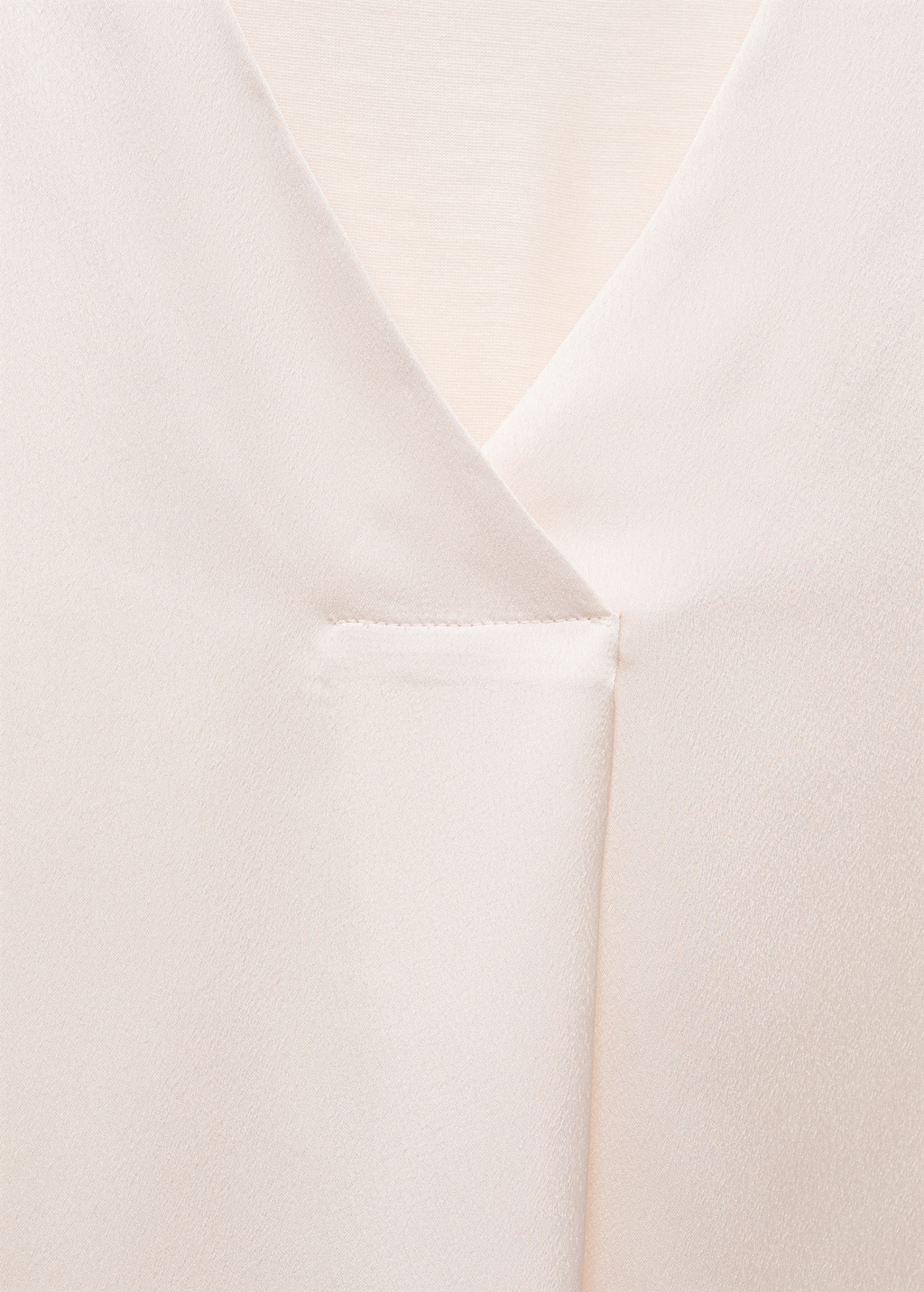 Satin V-neck t-shirt - Details of the article 8