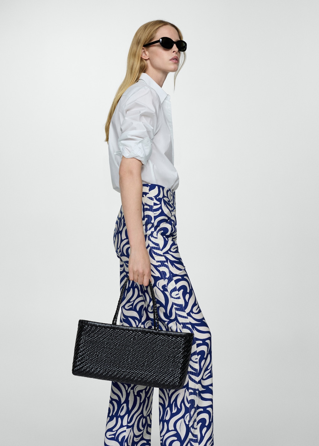 Wideleg printed trousers with pleats - Details of the article 2