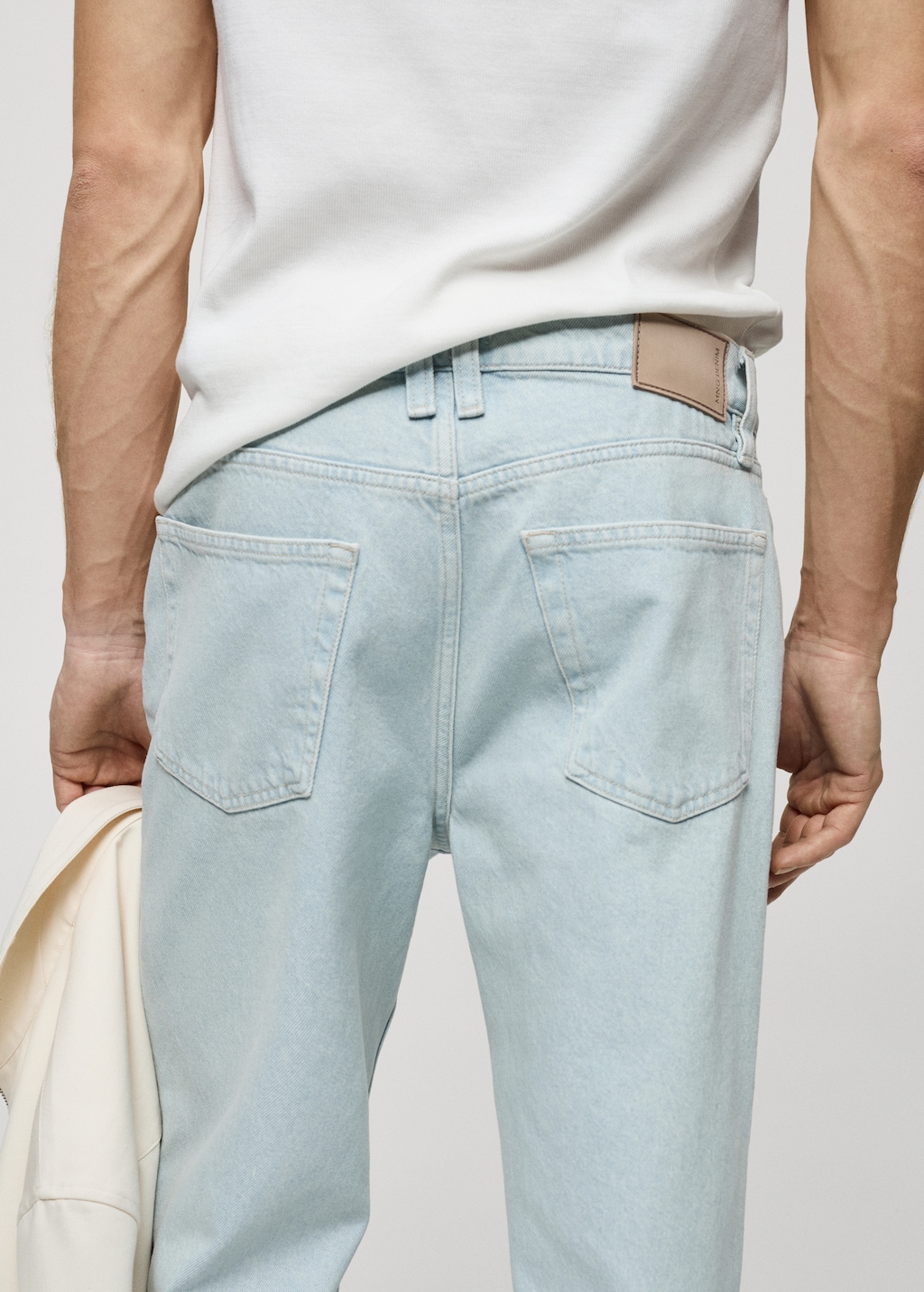 Relaxed-fit jeans met gewassen effect - Detail van het artikel 4