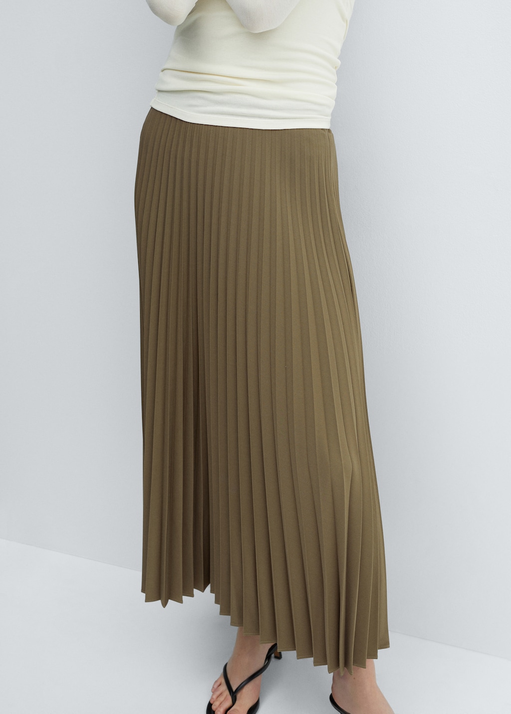 Pleated long skirt - Medium plane