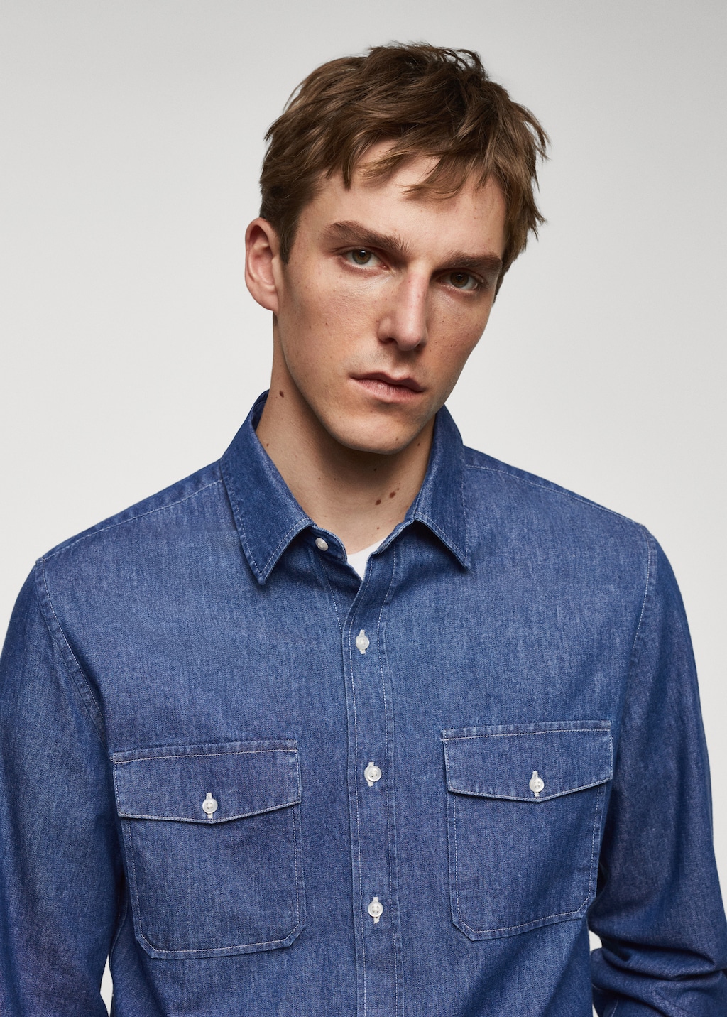 Denim overshirt with pockets - Details of the article 1