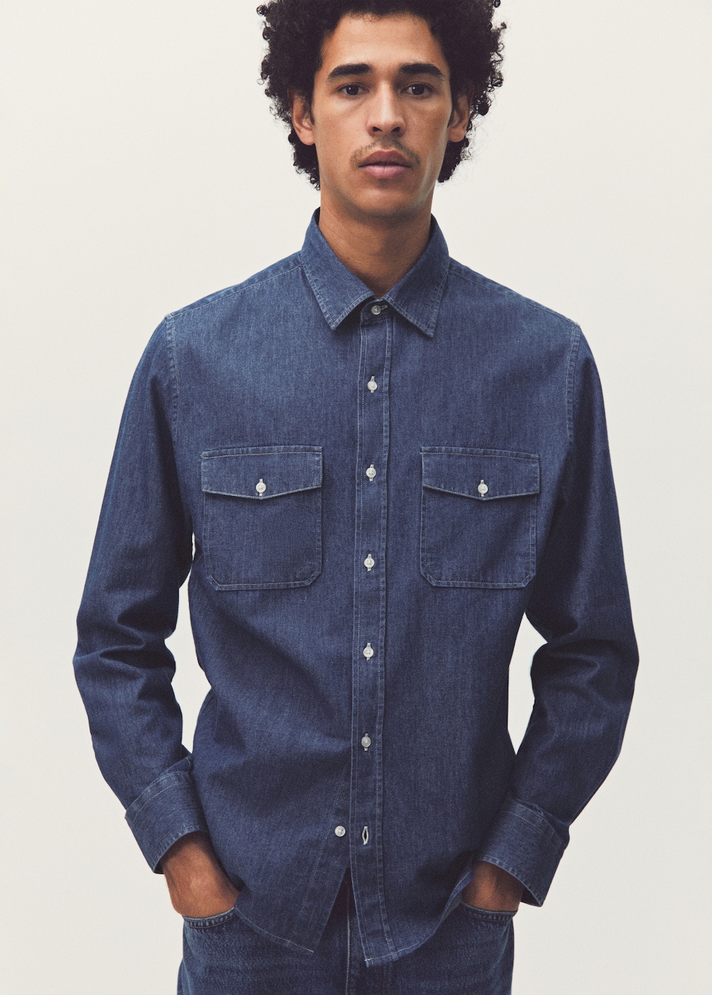 Denim overshirt with pockets - Details of the article 5