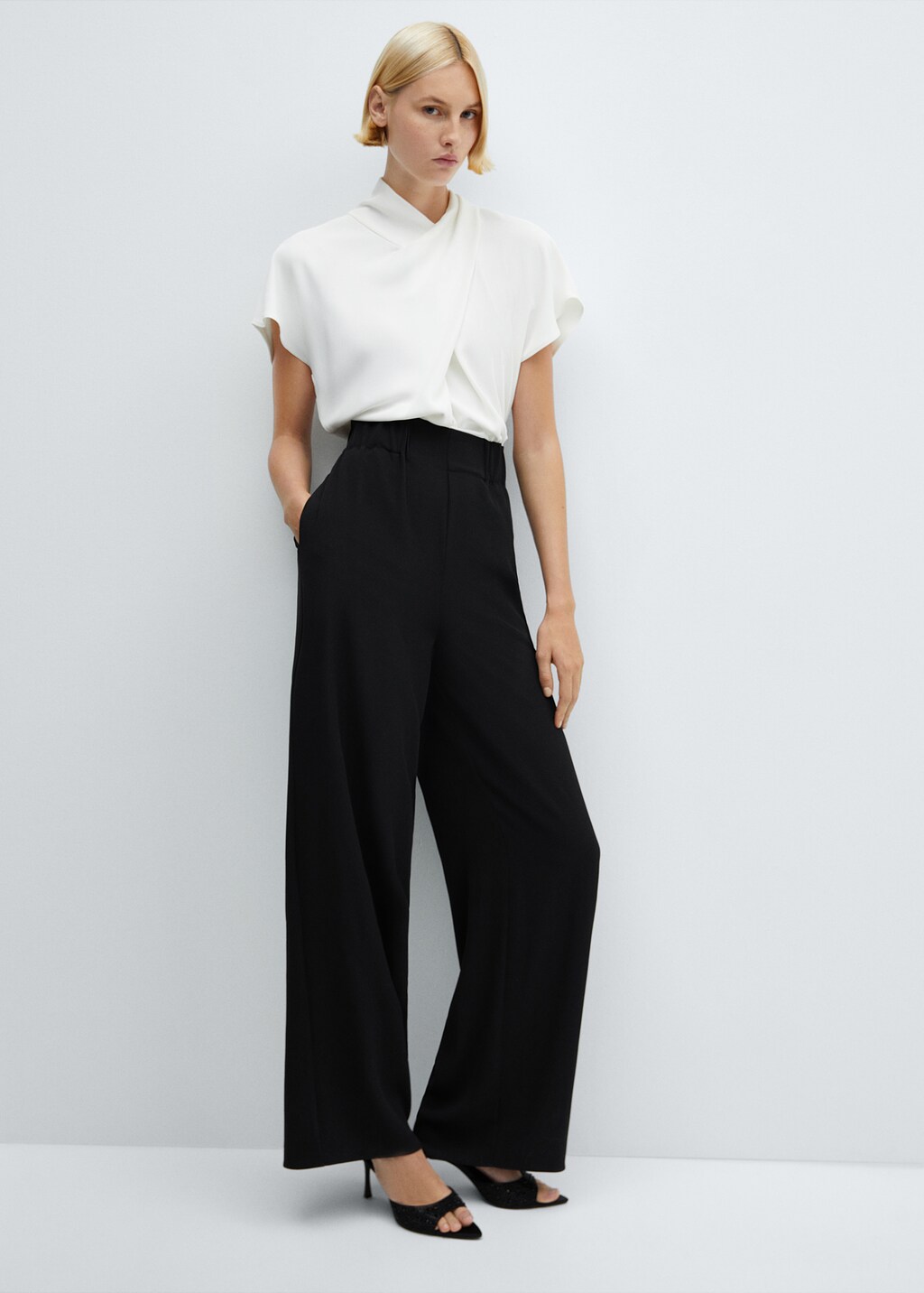 Cross-neck long jumpsuit - Details of the article 2