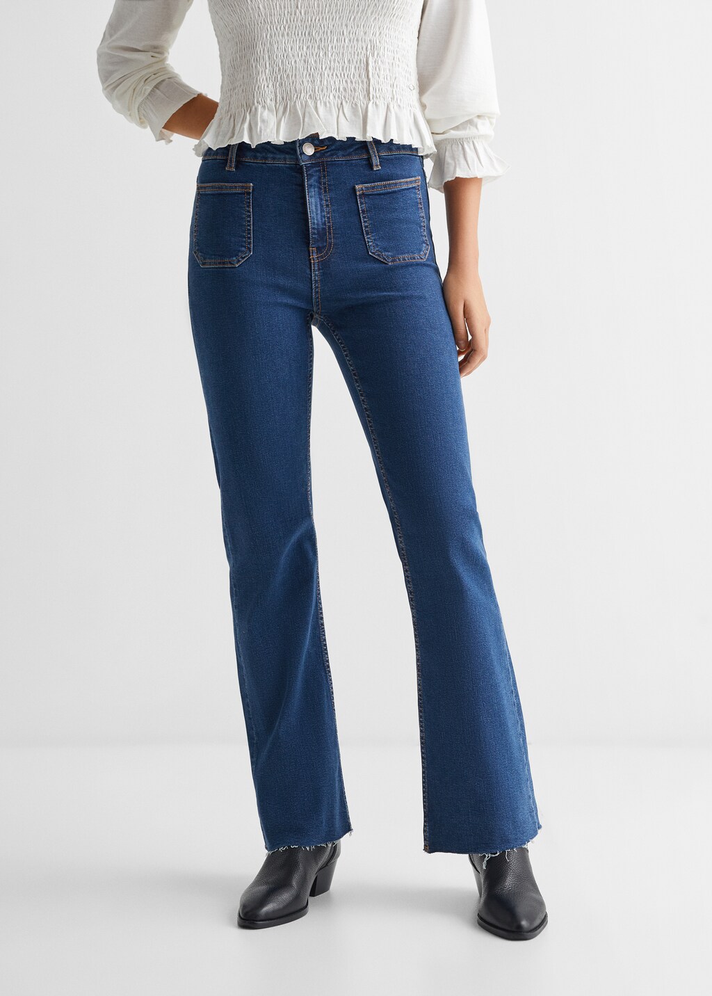 Flared jeans with pocket - Details of the article 6