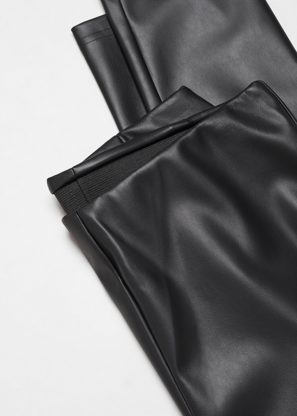 Leather-effect leggings - Details of the article 8