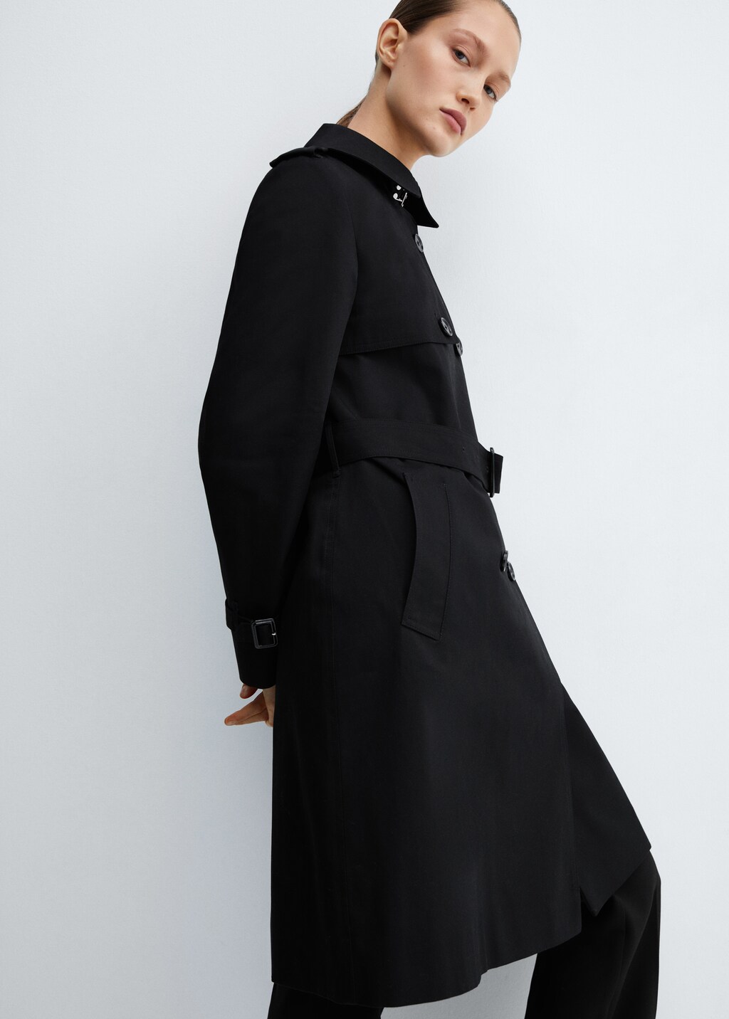 Classic trench coat with belt - Details of the article 2