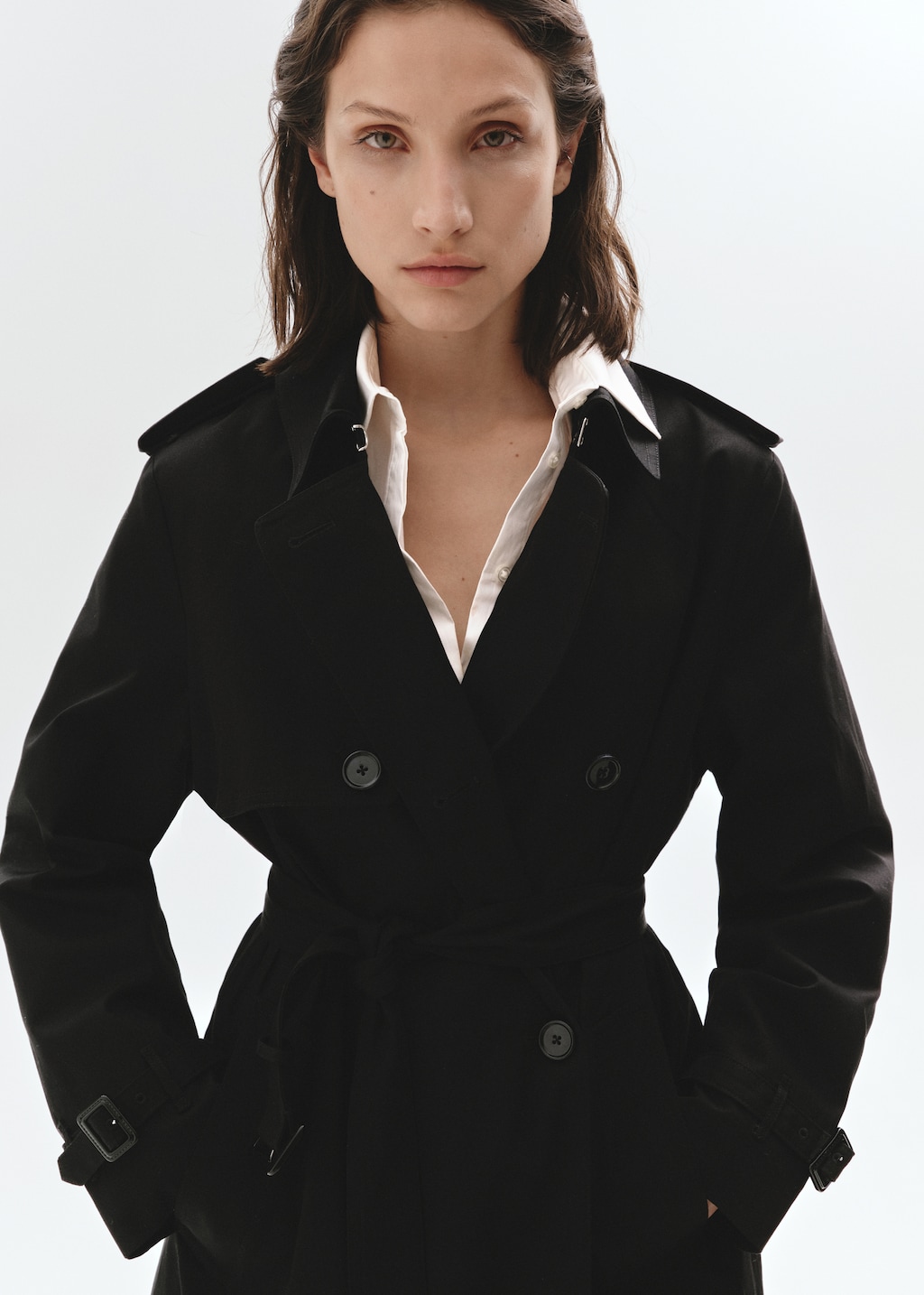 Classic trench coat with belt - Details of the article 7