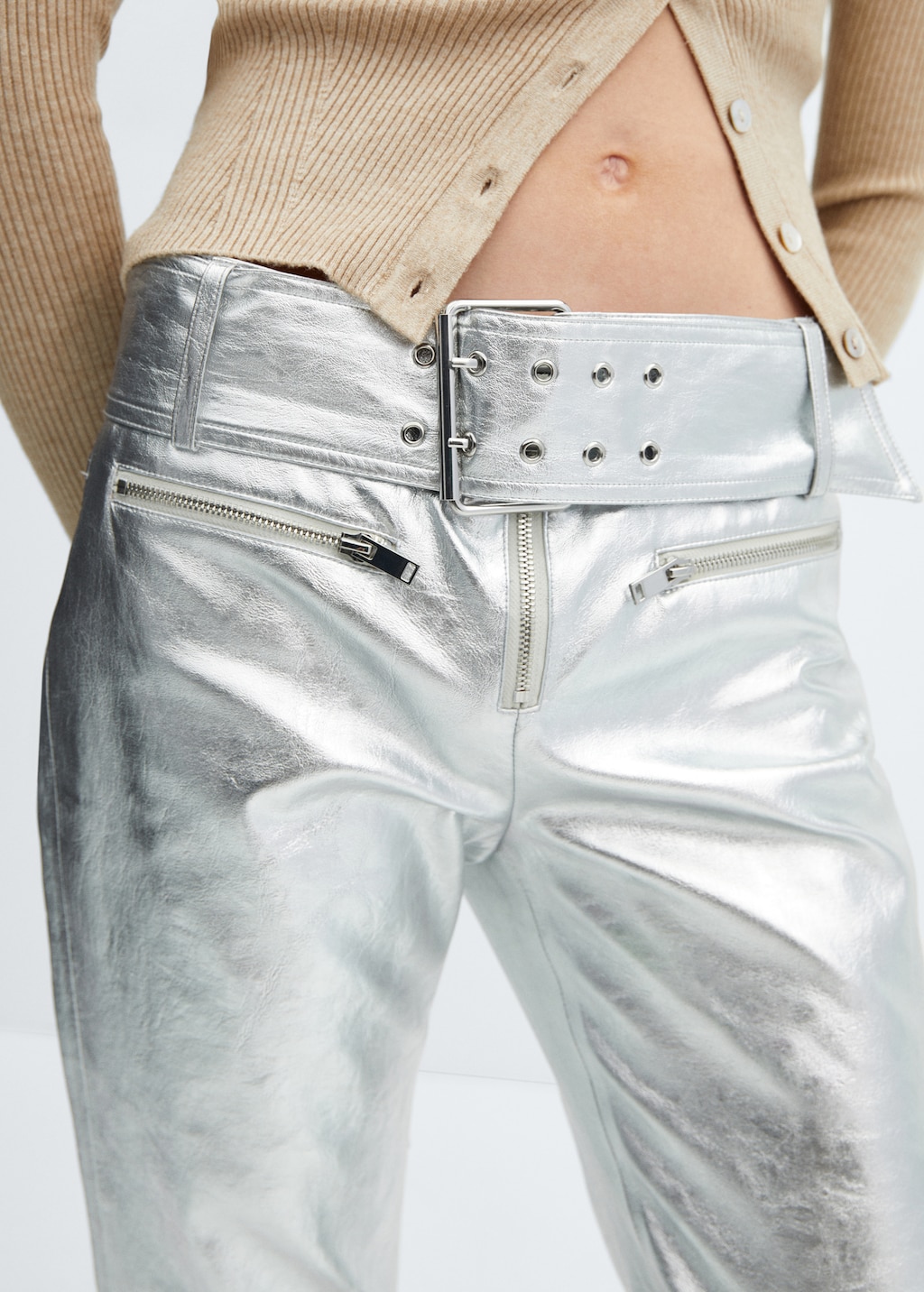 Metallic trousers with belt - Details of the article 1