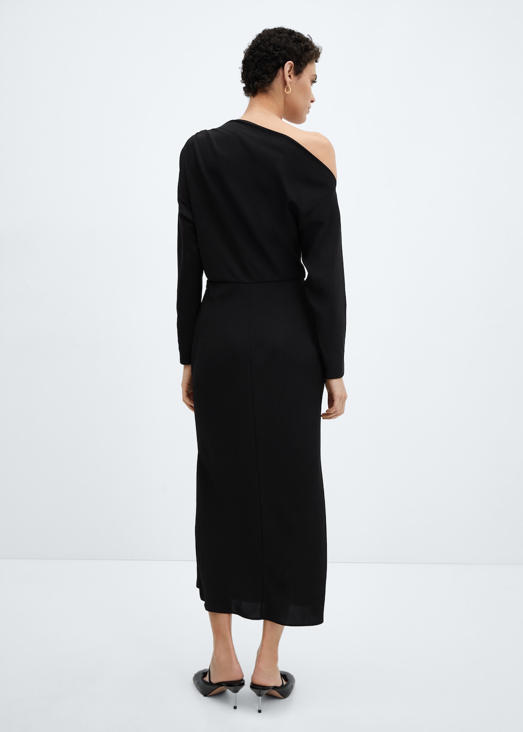 Asymmetrical dress with slit - Reverse of the article