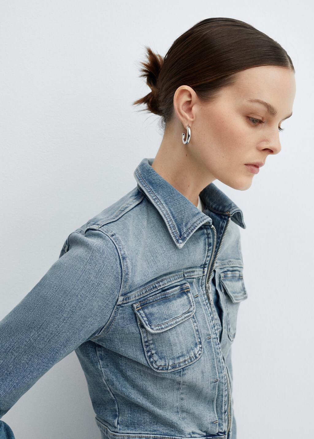 Denim cropped zip-up jacket - Details of the article 1