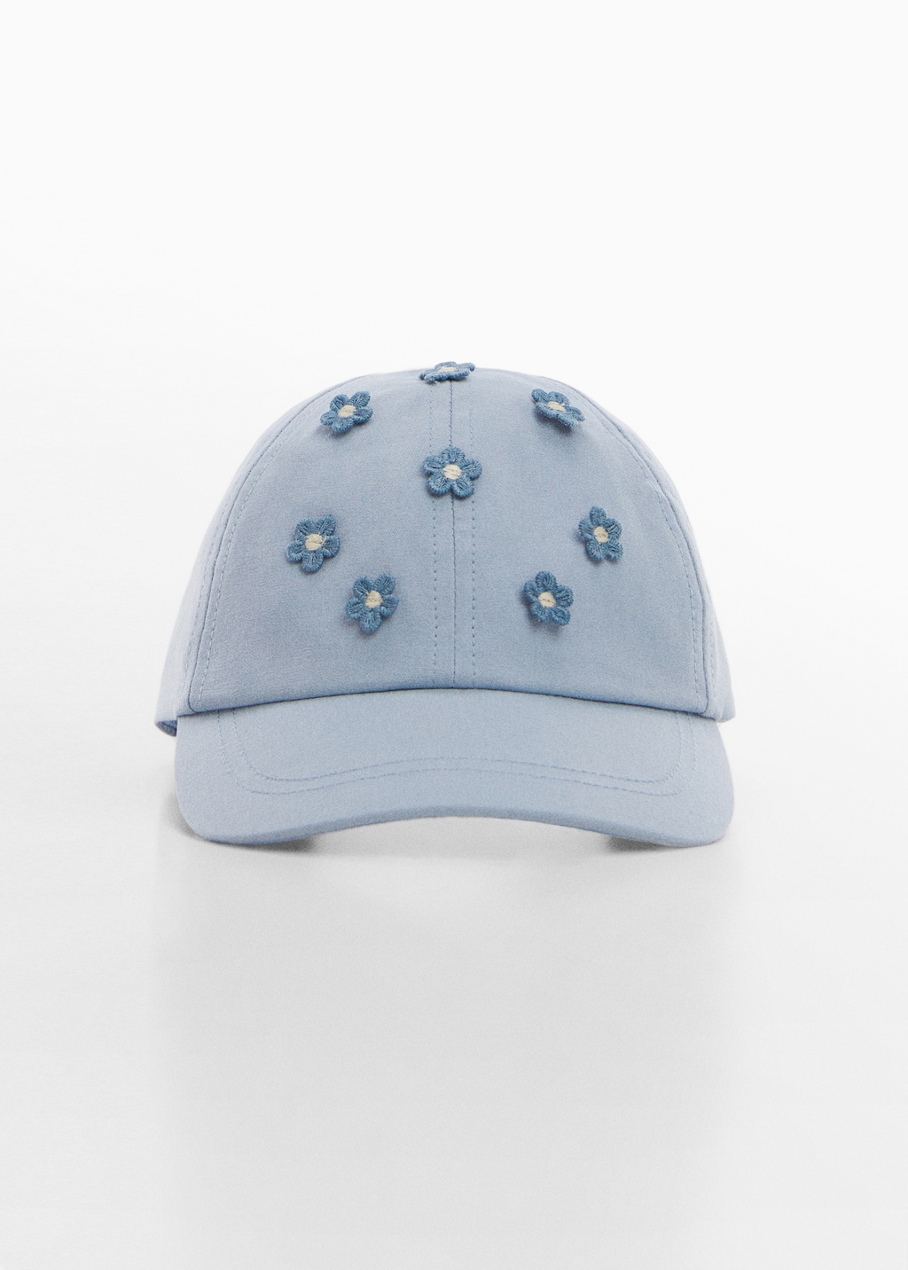 Casquette florale - Plan moyen