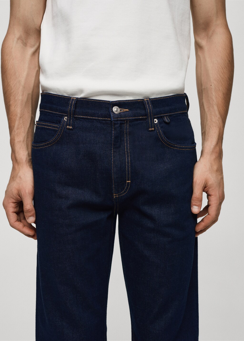 Relaxed-fit dark wash jeans - Details of the article 1