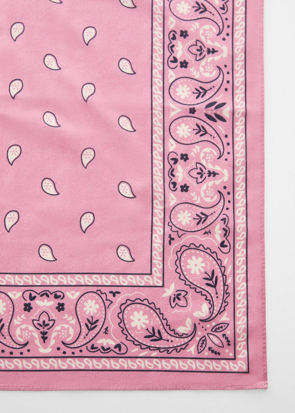 Cotton bandana - Details of the article 1