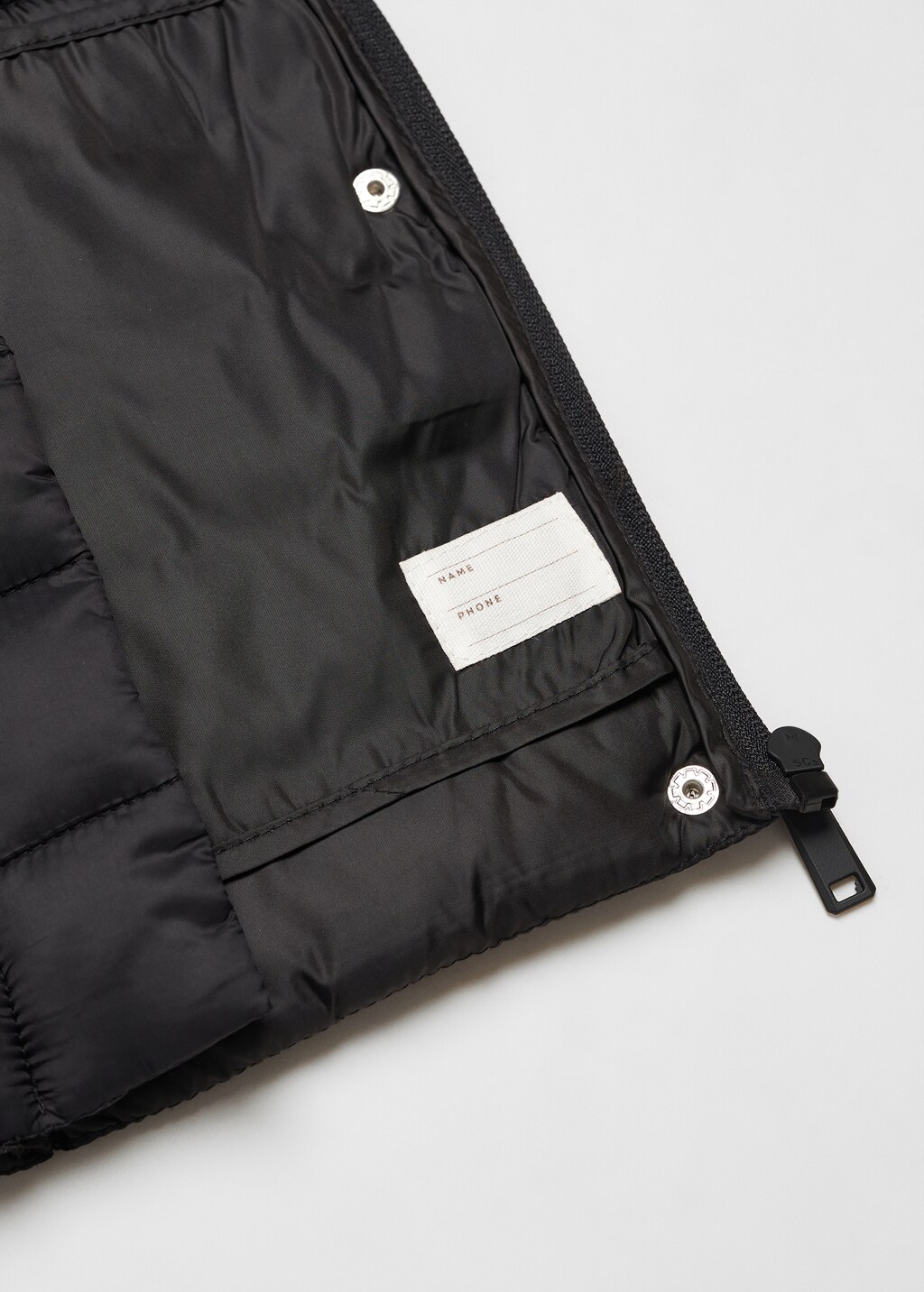 Quilted gilet - Details of the article 8