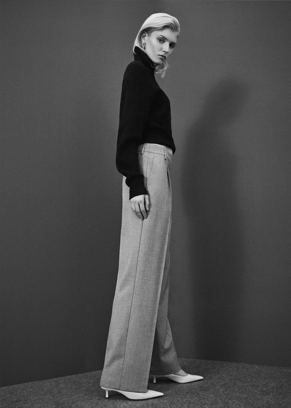 Straight-fit flecked trousers - Details of the article 6