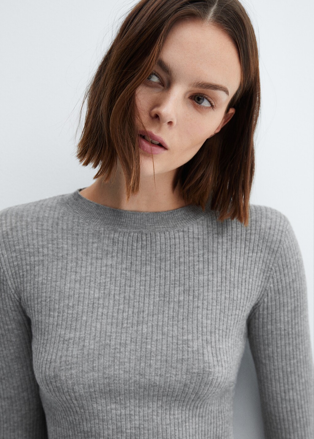 Ribbed round-neck sweater - Details of the article 1