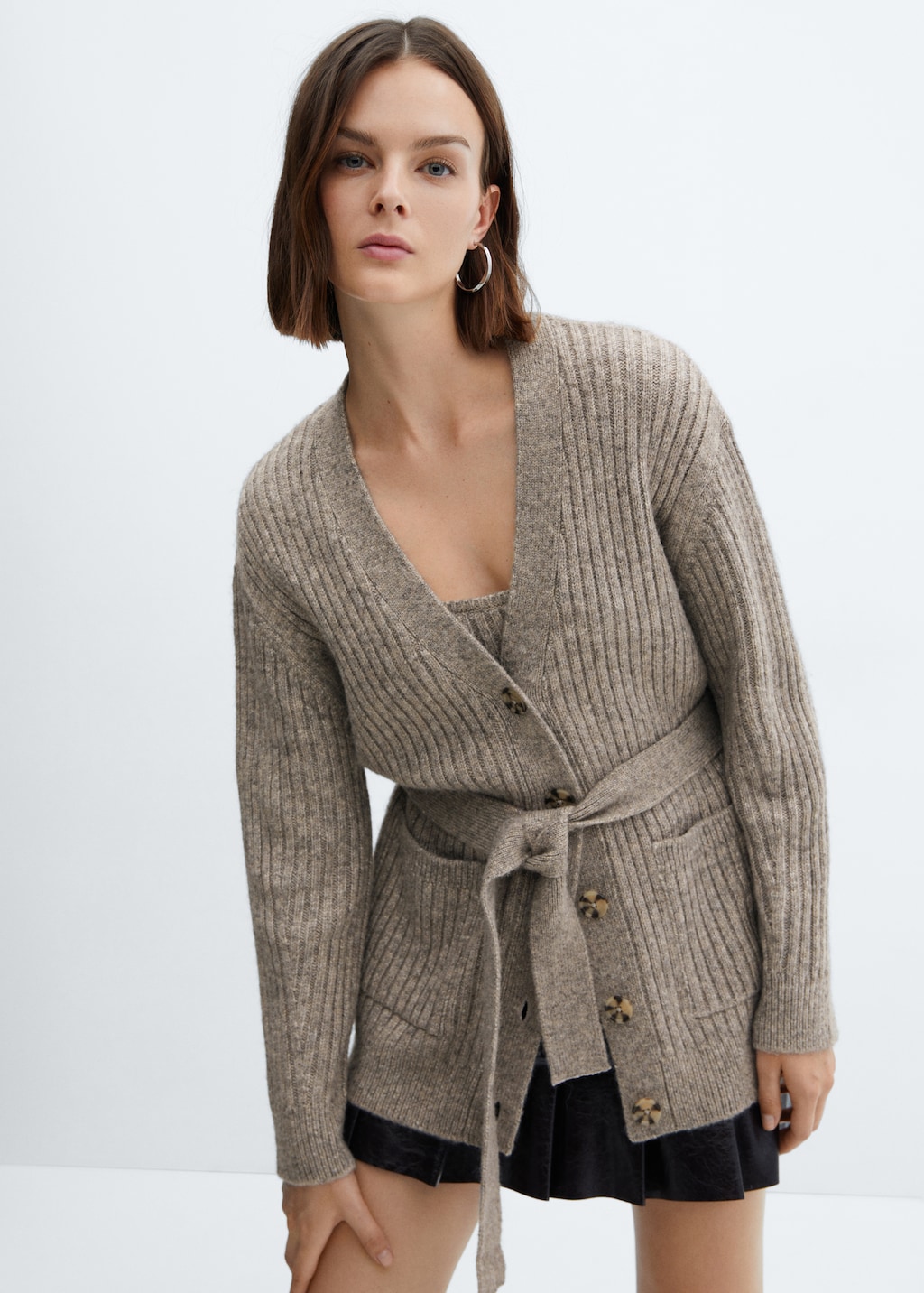 Buttoned ribbed cardigan - Medium plane