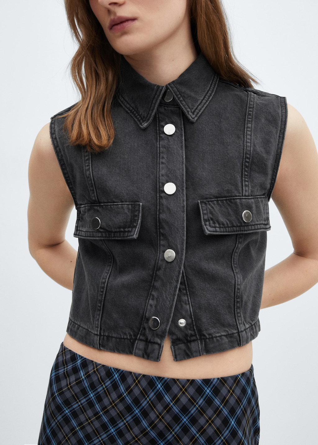 Cropped denim gilet - Details of the article 6