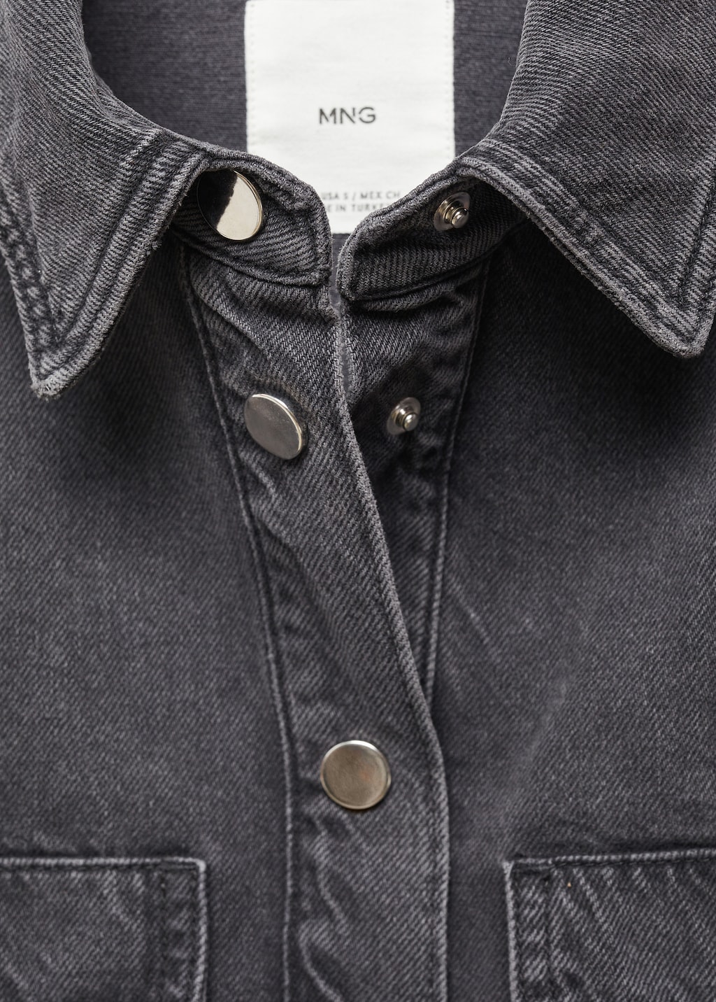 Cropped denim gilet - Details of the article 8