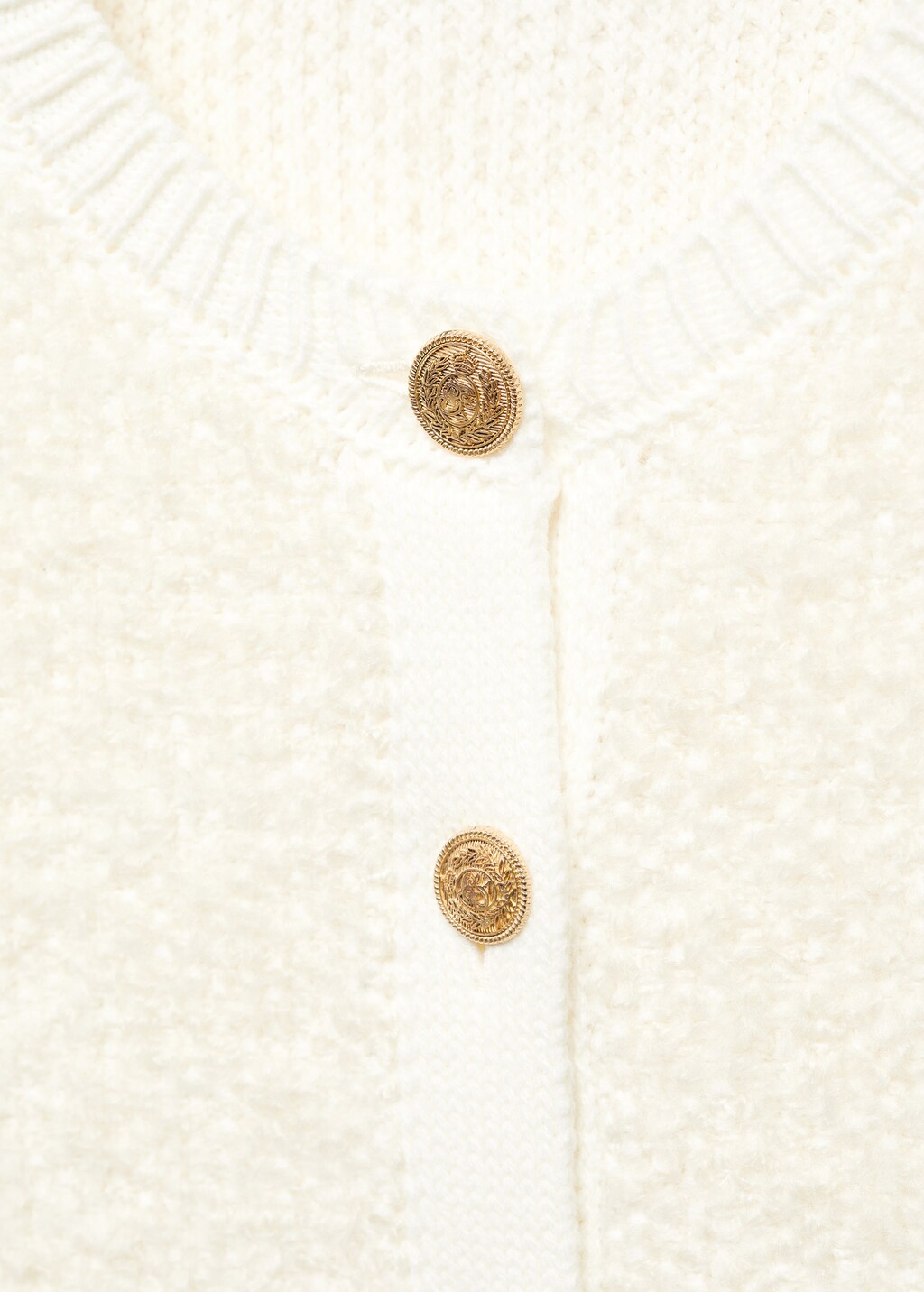 Knitted buttoned jacket - Details of the article 8